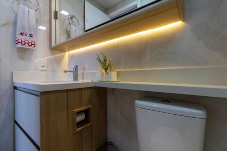 Banheiro 1 de apartamento à venda com 2 quartos, 63m² em Vila Guilhermina, São Paulo