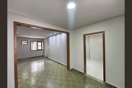 Casa para alugar com 150m², 4 quartos e 5 vagas