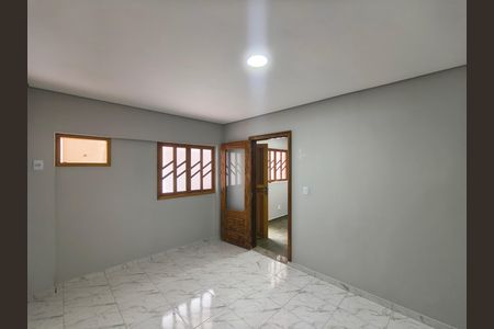 Casa para alugar com 150m², 4 quartos e 5 vagas
