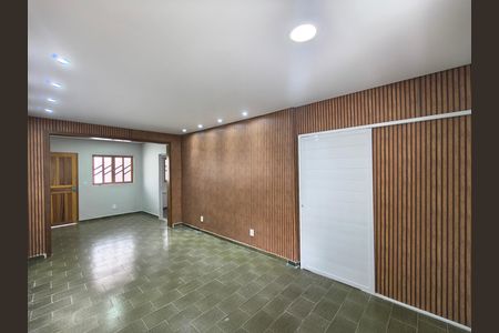 Casa para alugar com 150m², 4 quartos e 5 vagas
