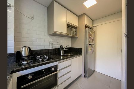 Cozinha de apartamento para alugar com 2 quartos, 61m² em Nonoai, Porto Alegre