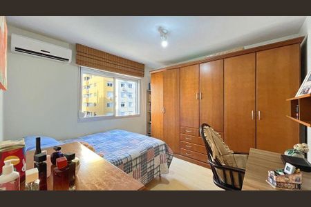 Quarto 1 de apartamento para alugar com 2 quartos, 62m² em Nonoai, Porto Alegre