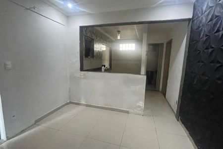 Sala de casa para alugar com 2 quartos, 90m² em Vila Sarapui, Duque de Caxias