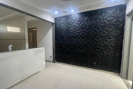 Sala de casa para alugar com 2 quartos, 90m² em Vila Sarapui, Duque de Caxias