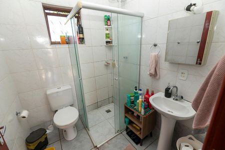 Casa à venda com 216m², 2 quartos e 2 vagas Casa à venda com 216m², 2 quartos e 2 vagasBANHEIRO