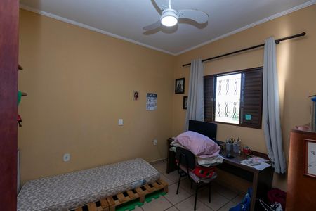 Casa à venda com 216m², 2 quartos e 2 vagas Casa à venda com 216m², 2 quartos e 2 vagasQUARTO Nº 1