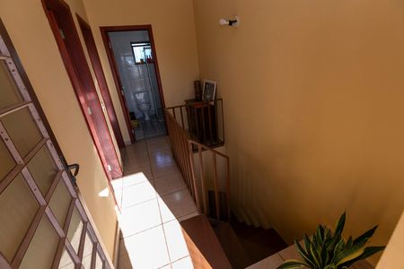 Casa à venda com 216m², 2 quartos e 2 vagas Casa à venda com 216m², 2 quartos e 2 vagasVARANDA