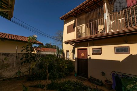 Casa à venda com 216m², 2 quartos e 2 vagas Casa à venda com 216m², 2 quartos e 2 vagasFACHADA DO IMÓVEL