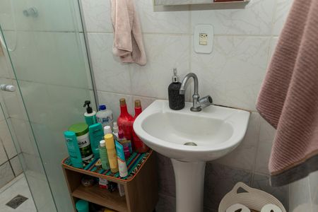 Casa à venda com 216m², 2 quartos e 2 vagas Casa à venda com 216m², 2 quartos e 2 vagasBANHEIRO