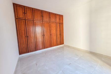 Casa para alugar com 245m², 3 quartos e 3 vagas