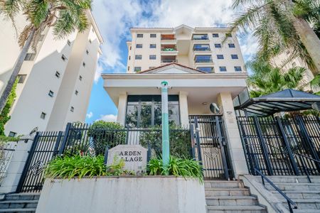 Apartamento para alugar com 74m², 3 quartos e 2 vagas Apartamento para alugar com 74m², 3 quartos e 2 vagasFachada e portaria