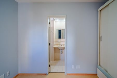 Apartamento para alugar com 74m², 3 quartos e 2 vagas Apartamento para alugar com 74m², 3 quartos e 2 vagasSuíte