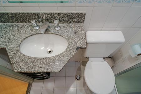 Apartamento para alugar com 74m², 3 quartos e 2 vagas Apartamento para alugar com 74m², 3 quartos e 2 vagasBanheiro