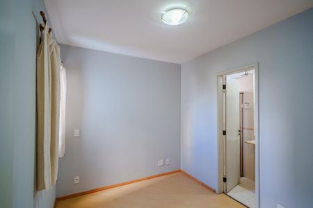 Apartamento para alugar com 74m², 3 quartos e 2 vagas Apartamento para alugar com 74m², 3 quartos e 2 vagasSuíte