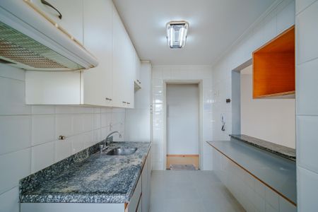 Apartamento para alugar com 74m², 3 quartos e 2 vagas Apartamento para alugar com 74m², 3 quartos e 2 vagasCozinha
