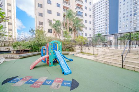Apartamento para alugar com 74m², 3 quartos e 2 vagas Apartamento para alugar com 74m², 3 quartos e 2 vagasÁrea comum - Playground
