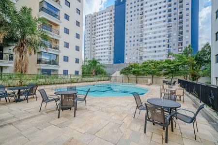 Apartamento para alugar com 74m², 3 quartos e 2 vagas Apartamento para alugar com 74m², 3 quartos e 2 vagasÁrea comum - Piscina