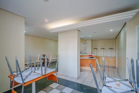 Apartamento para alugar com 74m², 3 quartos e 2 vagas Apartamento para alugar com 74m², 3 quartos e 2 vagasÁrea comum - Salão de festas