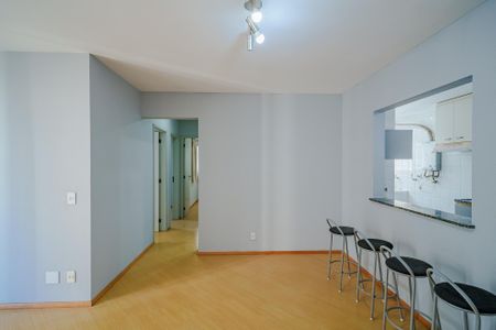 Sala de apartamento para alugar com 3 quartos, 74m² em Jardim Peri Peri, São Paulo
