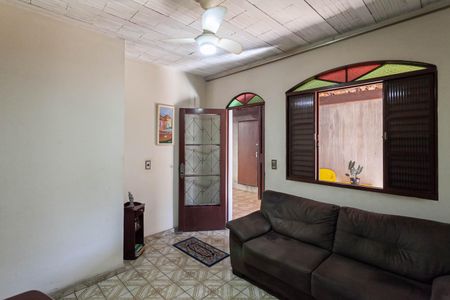 Sala de casa à venda com 3 quartos, 375m² em Nossa Senhora do Carmo, Contagem