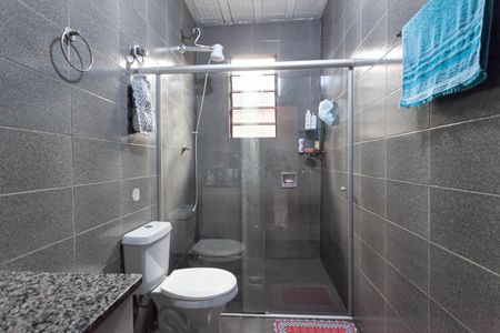 Casa à venda com 375m², 3 quartos e 3 vagasBanheiro social 
