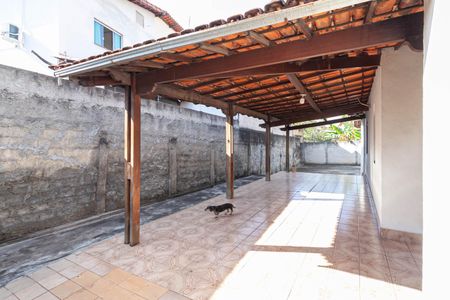 Casa à venda com 375m², 3 quartos e 3 vagasGaragem