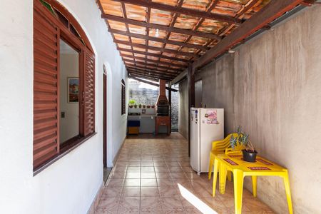 Casa à venda com 375m², 3 quartos e 3 vagasEntrada