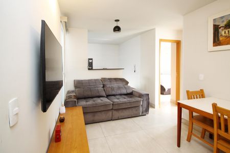 Apartamento para alugar com 38m², 2 quartos e 1 vaga Apartamento para alugar com 38m², 2 quartos e 1 vagaSala