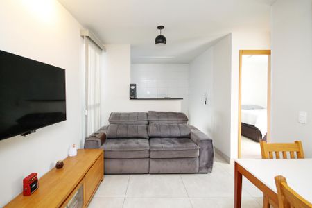 Sala de apartamento para alugar com 2 quartos, 38m² em Lajeado, Cotia