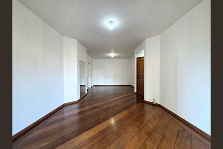 Apartamento à venda com 128m², 3 quartos e 2 vagas Apartamento à venda com 128m², 3 quartos e 2 vagasSala