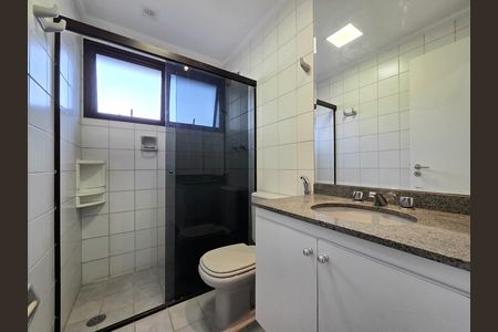 Apartamento à venda com 128m², 3 quartos e 2 vagas Apartamento à venda com 128m², 3 quartos e 2 vagasBanheiro Social