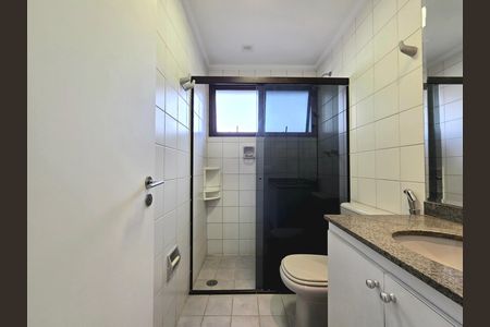 Apartamento à venda com 128m², 3 quartos e 2 vagas Apartamento à venda com 128m², 3 quartos e 2 vagasBanheiro Social