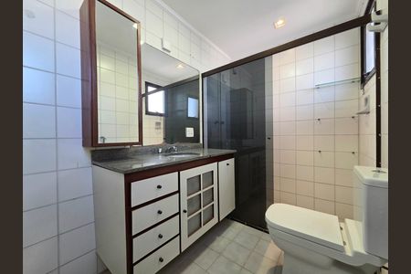 Apartamento à venda com 128m², 3 quartos e 2 vagas Apartamento à venda com 128m², 3 quartos e 2 vagasBanheiro da Suíte
