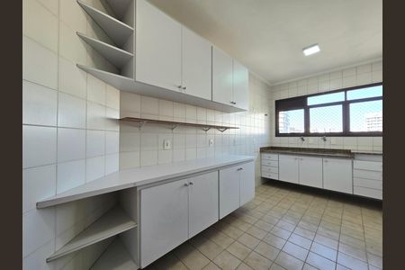 Apartamento à venda com 128m², 3 quartos e 2 vagas Apartamento à venda com 128m², 3 quartos e 2 vagasCozinha