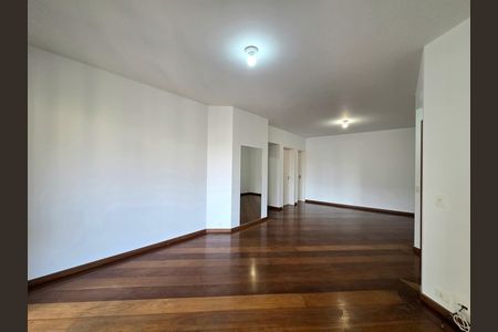 Apartamento à venda com 128m², 3 quartos e 2 vagas Apartamento à venda com 128m², 3 quartos e 2 vagasSala