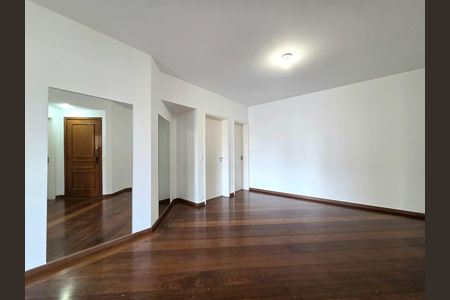 Apartamento à venda com 128m², 3 quartos e 2 vagas Apartamento à venda com 128m², 3 quartos e 2 vagasSala