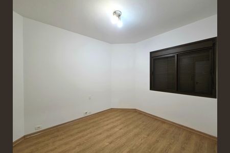 Apartamento à venda com 128m², 3 quartos e 2 vagas Apartamento à venda com 128m², 3 quartos e 2 vagasQuarto 2
