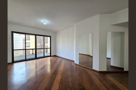 Apartamento à venda com 128m², 3 quartos e 2 vagas Apartamento à venda com 128m², 3 quartos e 2 vagasSala