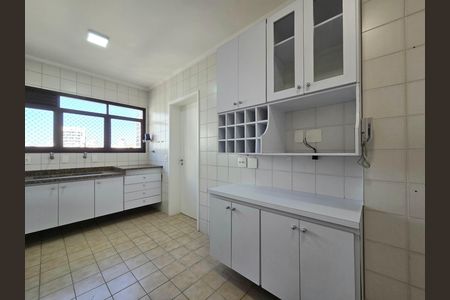 Apartamento à venda com 128m², 3 quartos e 2 vagas Apartamento à venda com 128m², 3 quartos e 2 vagasCozinha