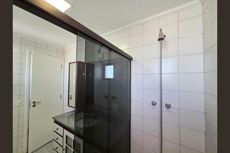 Apartamento à venda com 128m², 3 quartos e 2 vagas Apartamento à venda com 128m², 3 quartos e 2 vagasBanheiro da Suíte