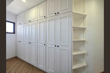 Apartamento à venda com 128m², 3 quartos e 2 vagas Apartamento à venda com 128m², 3 quartos e 2 vagasSuíte