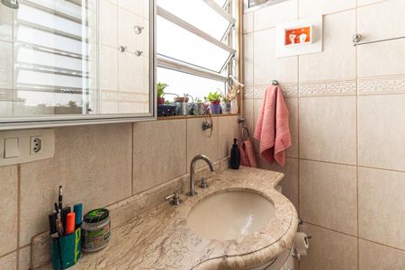 Apartamento à venda com 165m², 3 quartos e 2 vagas Apartamento à venda com 165m², 3 quartos e 2 vagasSuíte 1