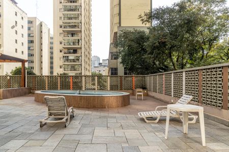 Apartamento à venda com 165m², 3 quartos e 2 vagas Apartamento à venda com 165m², 3 quartos e 2 vagasPiscina
