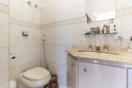 Apartamento à venda com 165m², 3 quartos e 2 vagas Apartamento à venda com 165m², 3 quartos e 2 vagasBanheiro Social