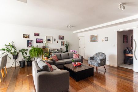 Apartamento à venda com 165m², 3 quartos e 2 vagas Apartamento à venda com 165m², 3 quartos e 2 vagasSala
