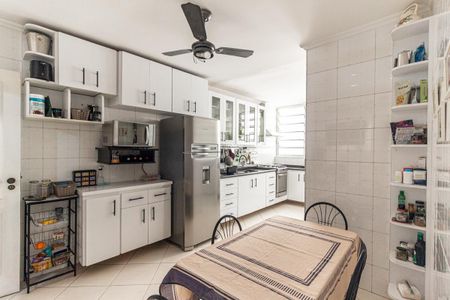 Apartamento à venda com 165m², 3 quartos e 2 vagas Apartamento à venda com 165m², 3 quartos e 2 vagasCozinha