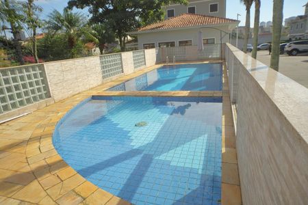 Casa de condomínio à venda com 117m², 3 quartos e 1 vagaÁrea comum - Piscina
