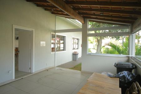 Casa de condomínio à venda com 117m², 3 quartos e 1 vagaÁrea comum - Piscina