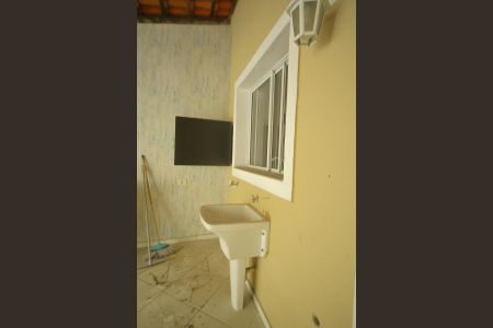 Casa de condomínio à venda com 117m², 3 quartos e 1 vagaÁrea de Serviço