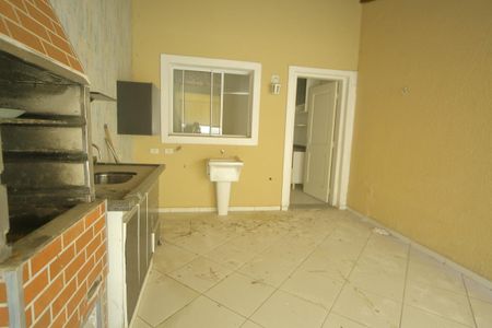 Casa de condomínio à venda com 117m², 3 quartos e 1 vagaQuintal/Churrasqueira 